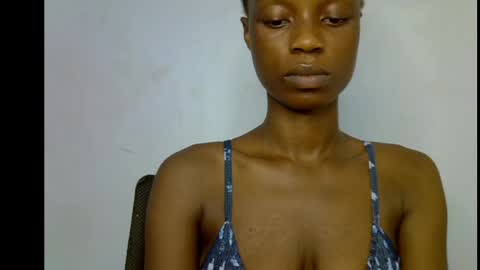 Snapshot of slim_petitqueen chatting on May 25, 8:37 pm Alice online show from May 25, 8:37 pm