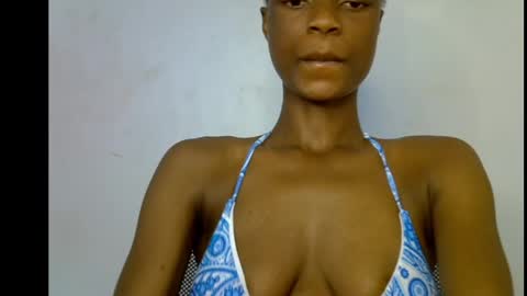 Snapshot of slim_petitqueen chatting on May 29, 6:55 am Alice online show from May 29, 6:55 am
