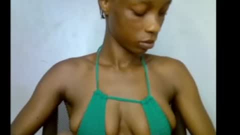 Snapshot of slim_petitqueen chatting on May 30, 8:17 pm Alice online show from May 30, 8:17 pm