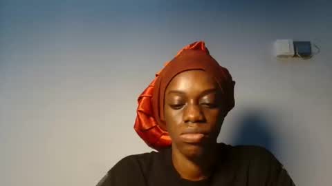 Snapshot of slimbaby16 chatting on November 4, 6:45 am Slim online show from November 4, 6:45 am