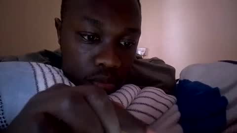 Snapshot of slimbaemagnus chatting on May 18, 1:17 pm AlexShakul online show from May 18, 1:17 pm