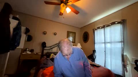 slimjim061560 online show from March 14, 6:24 pm