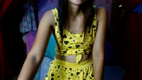 Snapshot of slimlady2023 chatting on December 16, 1:31 am Anna online show from December 16, 1:31 am