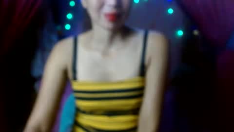 Snapshot of slimlady2023 chatting on December 18, 12:43 am Anna online show from December 18, 12:43 am