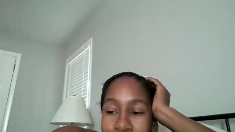 Snapshot of slimmmgooodiexoxo chatting on October 17, 1:46 pm slimmmgooodiexoxo online show from October 17, 1:46 pm