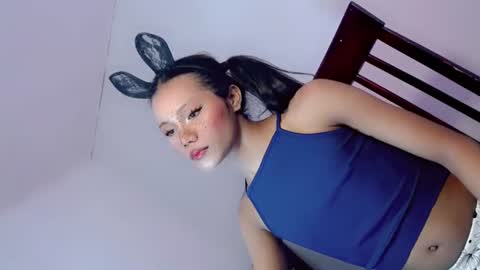 Snapshot of slimnaughty_angela chatting on June 28, 4:57 pm angela online show from June 28, 4:57 pm