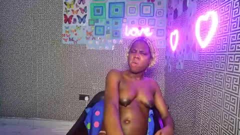 Snapshot of slimzyxdoll chatting on May 26, 2:29 am slimzyxdoll online show from May 26, 2:29 am