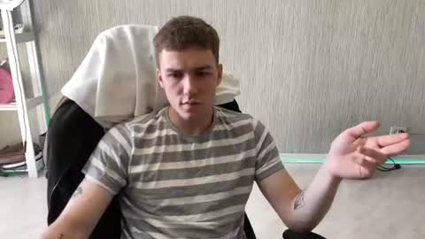 Snapshot of slippery_baby chatting on June 20, 9:56 am Mila online show from June 20, 9:56 am