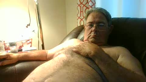 Snapshot of slippery_duck chatting on September 24, 1:58 pm slippery_duck online show from September 24, 1:58 pm