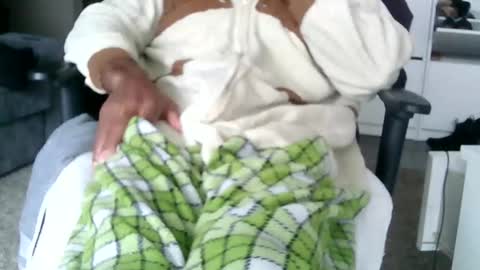 slipperyballs900 online show from February 15, 2:03 pm