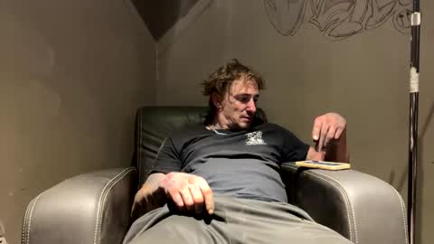 Snapshot of slotsnake chatting on October 5, 4:33 am Soulsnatcherz online show from October 5, 4:33 am