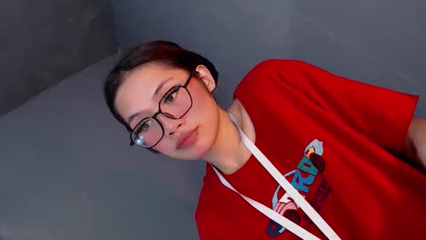 slut4attention online show from December 5, 5:38 am