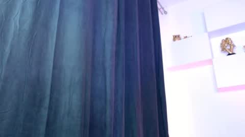 Snapshot of slut_tattoogirl chatting on January 19, 8:40 am Ariana online show from January 19, 8:40 am