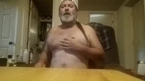 Snapshot of slutbreeze101 chatting on June 18, 3:38 pm slutbreeze101 online show from June 18, 3:38 pm