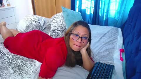 Slutdirtyxxx online show from March 26, 1:06 pm