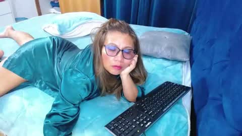 Snapshot of slutdirty1xxx chatting on June 28, 11:55 pm Slutdirtyxxx online show from June 28, 11:55 pm