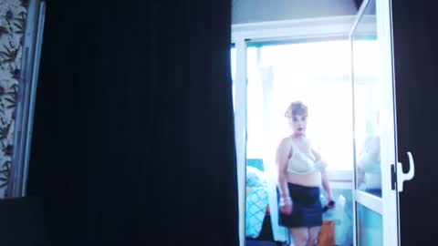Snapshot of slutishmami chatting on July 10, 6:17 am slutihmami online show from July 10, 6:17 am