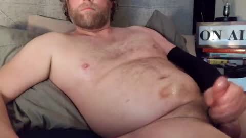 Snapshot of slutkisscam chatting on May 26, 1:45 am slutkisscam online show from May 26, 1:45 am