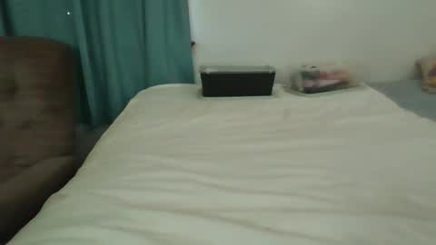 Jade and Thomas online show from April 2, 1:53 pm