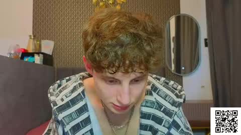 Snapshot of sluttsavage chatting on May 14, 3:46 am sluttsavage online show from May 14, 3:46 am