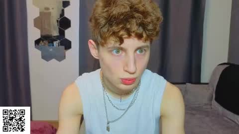 Snapshot of sluttsavage chatting on May 18, 8:42 am sluttsavage online show from May 18, 8:42 am