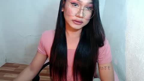  Lovie  online show from January 30, 5:39 pm