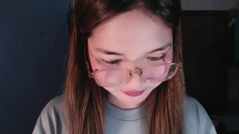 Snapshot of slutty_hannaxx chatting on June 27, 11:43 pm slutty_hannaxx online show from June 27, 11:43 pm