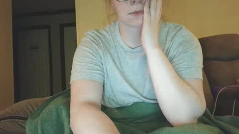 Snapshot of slutty_redhead3 chatting on May 24, 1:21 am Slutty redhead3 online show from May 24, 1:21 am