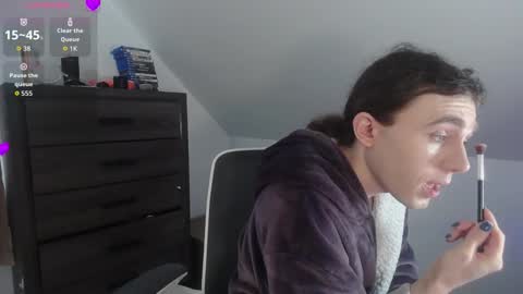 Natsu online show from March 4, 5:30 pm