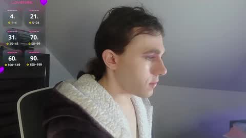 Natsu online show from April 13, 4:45 pm