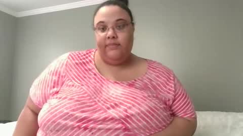 Snapshot of sluttyjess31 chatting on February 8, 1:36 pm Jessica online show from February 8, 1:36 pm