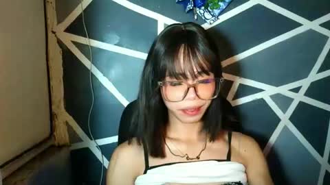 sluttypatotie online show from April 19, 4:17 pm