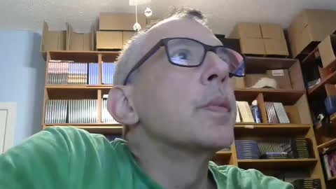 Snapshot of sluttyslave81 chatting on December 7, 9:28 am sluttyslave81 online show from December 7, 9:28 am