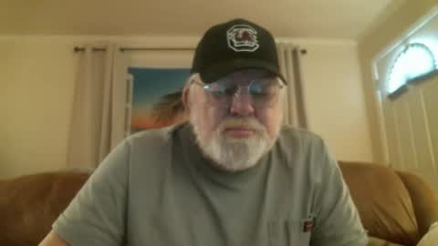 Snapshot of slydevi1 chatting on October 19, 7:58 pm Slydevil online show from October 19, 7:58 pm