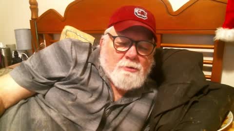 Snapshot of slydevil_sc chatting on December 4, 10:02 am Sly online show from December 4, 10:02 am