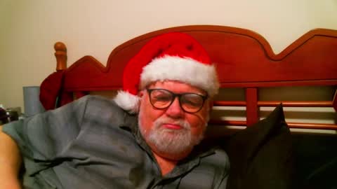 Snapshot of slydevil_sc chatting on December 18, 6:32 am Sly online show from December 18, 6:32 am