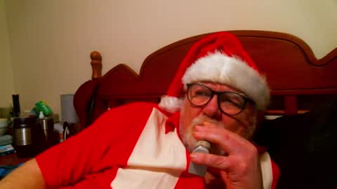 Snapshot of slydevil_sc chatting on December 24, 3:49 am Sly online show from December 24, 3:49 am