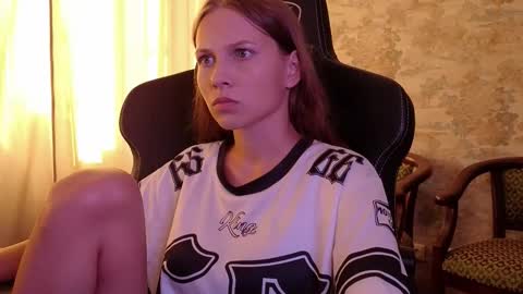 Emma online show from September 19, 2:51 pm