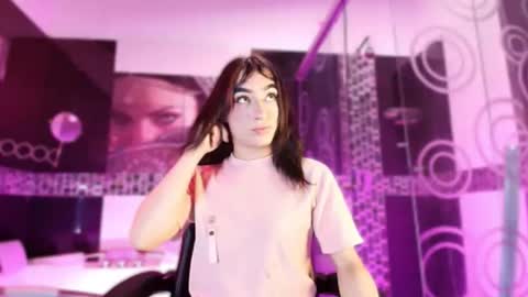 Small Hot19 online show from March 29, 12:05 pm