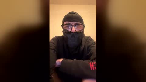 Snapshot of smallcock1406 chatting on March 3, 12:50 am smallcock1406 online show from March 3, 12:50 am