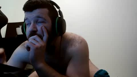 Snapshot of smallcock2850 chatting on April 6, 4:46 am smallcock2850 online show from April 6, 4:46 am