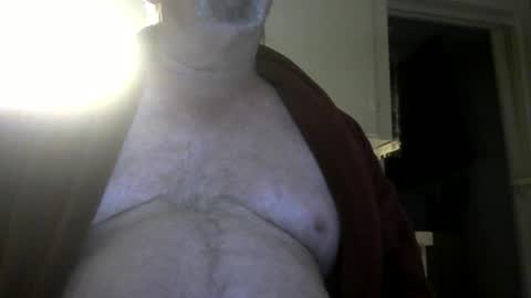 Snapshot of smalldickdjk chatting on June 3, 9:23 am smalldickdjk online show from June 3, 9:23 am