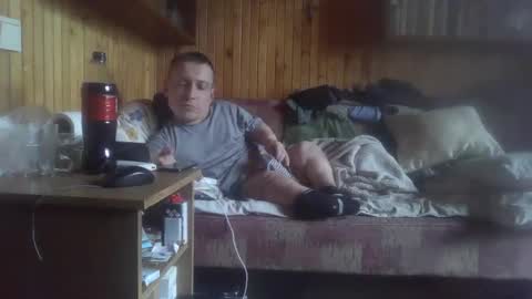 Snapshot of smalldream666 chatting on February 27, 1:22 pm PIST PIST online show from February 27, 1:22 pm