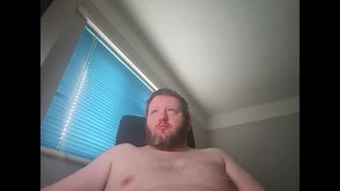 Snapshot of smallone19832 chatting on February 26, 8:26 am smallone19832 online show from February 26, 8:26 am