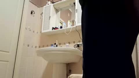 smallone8825 online show from April 12, 6:18 am