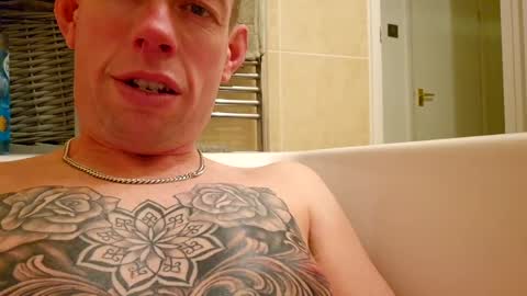 Snapshot of smallville456 chatting on February 12, 8:40 pm smallville456 online show from February 12, 8:40 pm