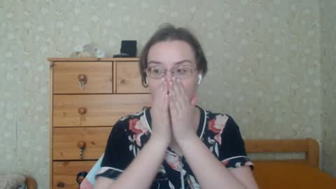 smart_rose online show from April 4, 12:35 pm