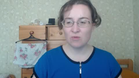 smart_rose online show from April 10, 12:43 pm