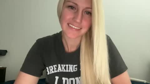 smexxii93 online show from May 7, 6:46 pm