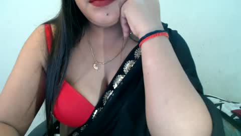 Snapshot of smiley_queen99 chatting on June 12, 10:58 am smiley online show from June 12, 10:58 am